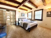 Convenient Location 2 Miles to Priest Lake for Families & Work-Cation Stays! - balcony