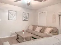 Cozy Cedartown Retreat