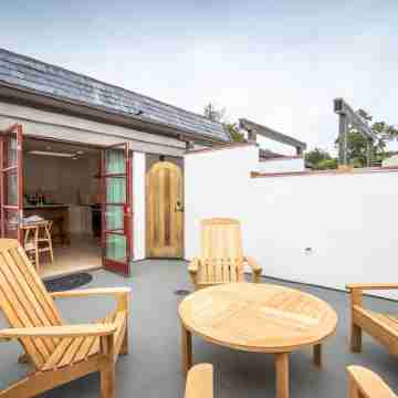 Carmel-By-The-Sea~~   Corner of Mission & 7th. ~~    2 Bedroom Luxury Apartment Others