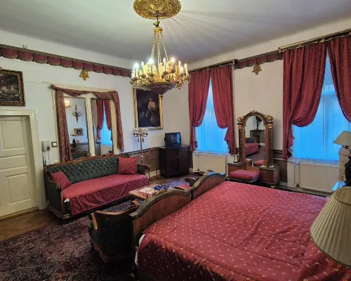Imre Guest House Hotels near Liberty Bridge