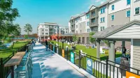 Resort-Style Pool and Lakefront Boardwalk - Serene Stylish Retreat