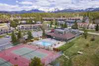 Heated Pool and Cozy Patio - Inviting Winter Park Haven Hotels in Tabernash