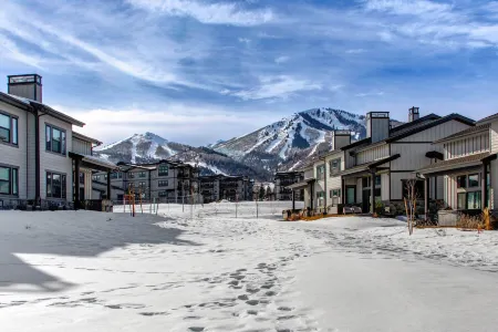 Luxurious Amenities and Private Hot Tub - Stunning Mountain Sanctuary