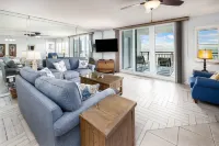 Breathtaking Gulf Views and Beach Access - Stunning Penthouse Retreat