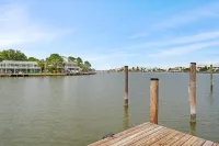 Bayfront Home with Ample Outdoor Seating - Charming Coastal Retreat