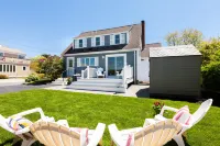Lovely cape escape with alfresco social space - walk to Colonial Acres Beach Hotels near Yarmouth Dog Park