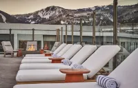 Rooftop Pool, Onsite Spa, Fine Dining - Exquisite Luxury Retreat Hotels in Summit County