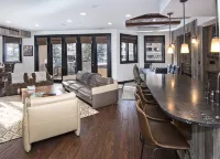 Hot Tub and Fireplace with Scenic Ski Slope Views - Stunning Retreat