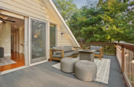 Hot Tub, Private Dock and Kayaks - Exquisite Waterfront Oasis Hotels in Queen Annes County