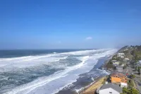 Ocean View and Close Beach Access - Beautiful Coastal Retreat