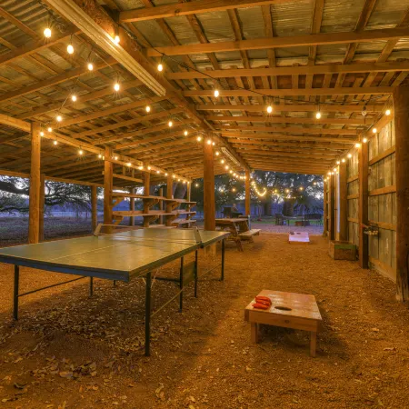 Willies House with Country Views - Shared Party Barn
