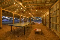 Willies House with Country Views - Shared Party Barn - 4-Star