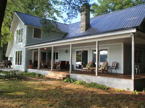 Gorgeous Gourmet Kitchen and Game Rooms - Serene Woodland Retreat