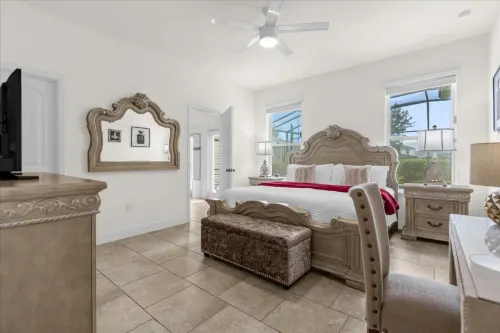 Screened-In Pool and Resort Amenities Await - Charming Oasis Hotels in Polk County