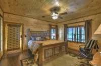 Stunning Views and Luxurious Amenities - Breathtaking Cabin Retreat Hotels in Fannin County