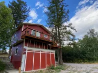 Bright and Charming Gateway to Glacier 1 Bed / 1 Bath Apartment in Columbia Falls MT!