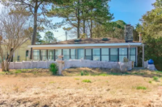 Scenic Deepwater Access and Cozy Firepit - Charming Retreat