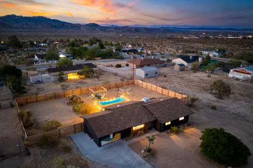 Chic Decor with Expansive Backyard and Fire Pit - Stunning Oasis