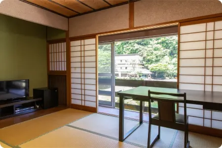 Yubara Onsen Ryokan Kajikaso Отели рядом с достопримечательностью «Yubara Onsen»