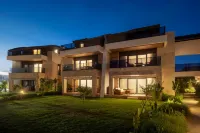 Luxury Garden Suites Hôtels à proximité de : Serik tahtakalespot Tuesday Market Branch