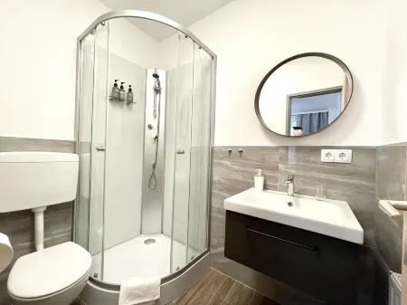 Pension Maier Отели рядом с достопримечательностью «Замок Ландскрон»