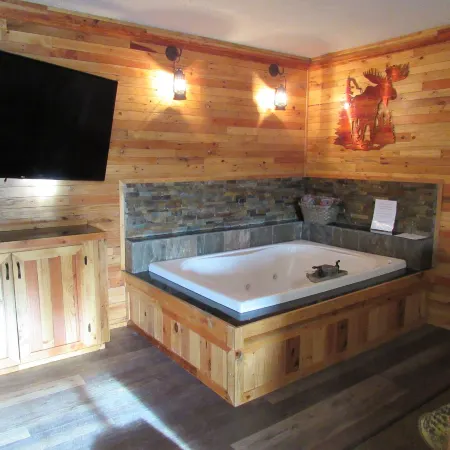 The Woodsman Country Lodge