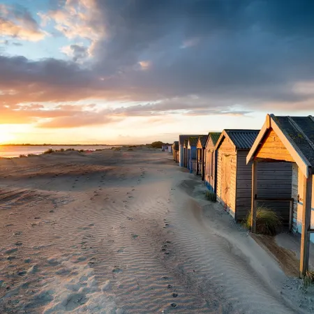 Delightful Seaside Hideaway 5 Mins to Beach