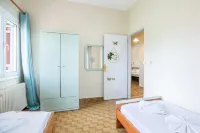 Ortansia House Near the Sea