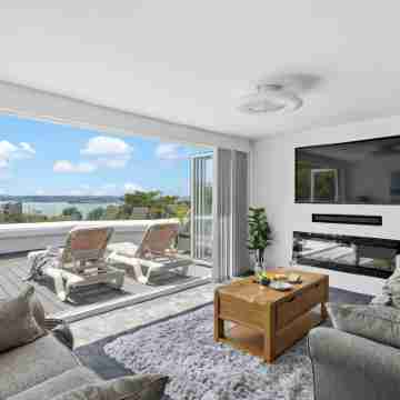 Vomero Holiday Apartments Rooms