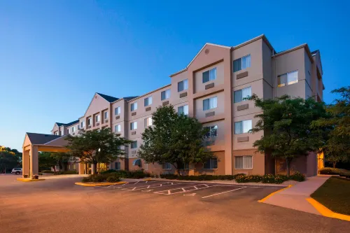 Fairfield Inn & Suites Minneapolis-St. Paul Airport - Pysäköinti