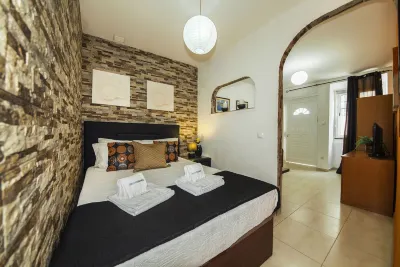 A40 - Castle Arch Apartment Hotels in São Sebastião