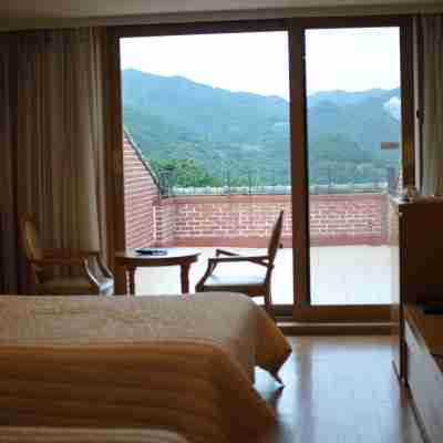Chungju Suanbo Park Hotel Rooms