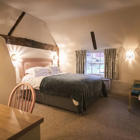 The Rose & Crown Hotels in Godalming