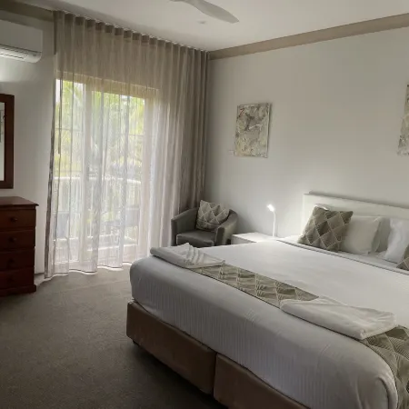 Oasis Inn Ulladulla - Welcoming Guests 18 Years and Older