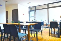 Residhotel Lille Vauban Hotels in Loos