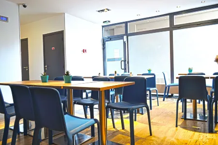 Residhotel Lille Vauban Отели в г. Ломм