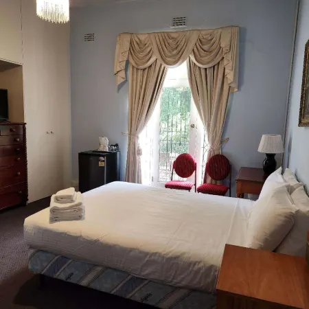 Georgian Court Inn Отели рядом с достопримечательностью «Прямоугольный стадион»