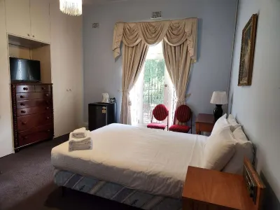 Georgian Court Inn Hotels near Melbourne Arena