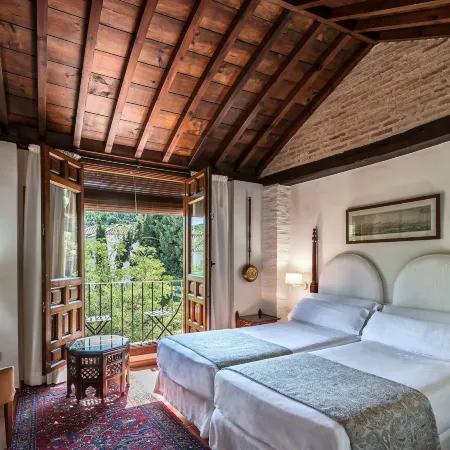 Hotel Casa Morisca Отели рядом с достопримечательностью «Эль Камборио»