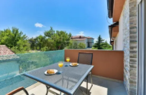 Cascade Villas with Private Garden and Jacuzzi