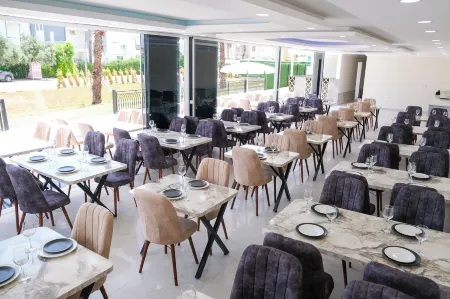 CRB Crown Residence Belek Health & Spa Отели рядом с достопримечательностью «Aydın Parkı»