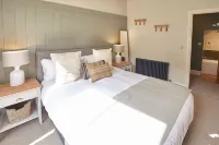 Host & Stay - the Salt Nook - balcony