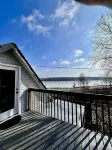 Sky Parlor with River View - Parking