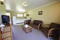 The Crest Apartments