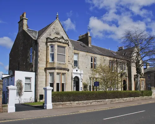 Miller House Courtyard Hotels in Ayr