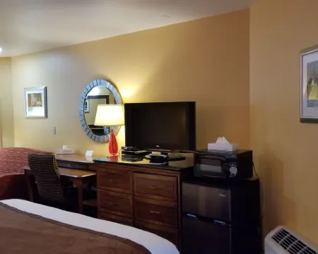 Dew Drop Inn Hotels in Forks