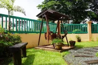 Charming Tagaytay Vacation Home - Villas
