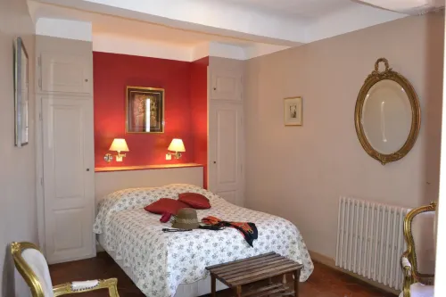 Hotellerie de l'Esplanade Hotels in Rians