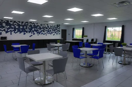 Home Inn and Suites Olive Branch Отели рядом с достопримечательностью «Pink Coconut Boutique»