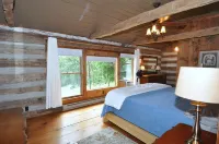 Pondview Cabin - Log Cabin Retreat
